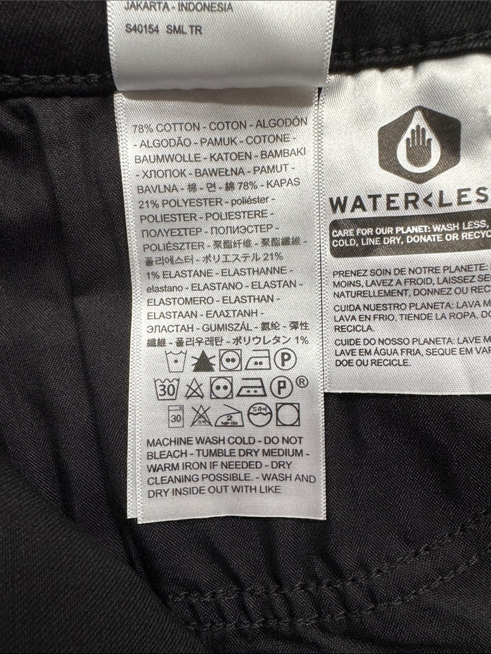 Levi's Women’s Classic Straight Jeans in Black - Picture 6 of 8